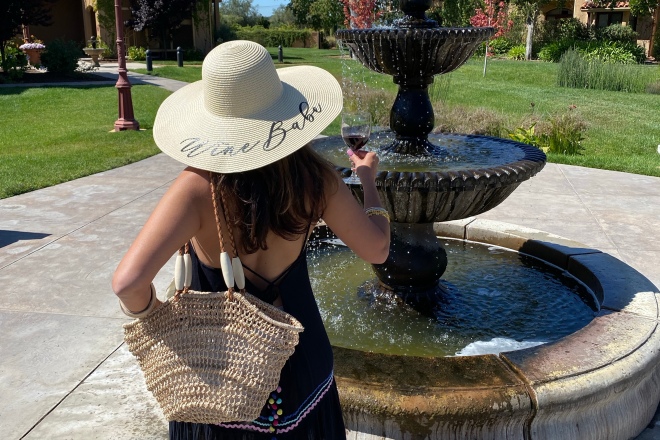 Hat Carrying Beach Bag in Dark Straw – Glitzy Bella